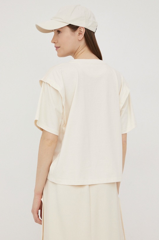 Одежда Хлопковая футболка adidas Originals Adicolor HC2013 бежевый