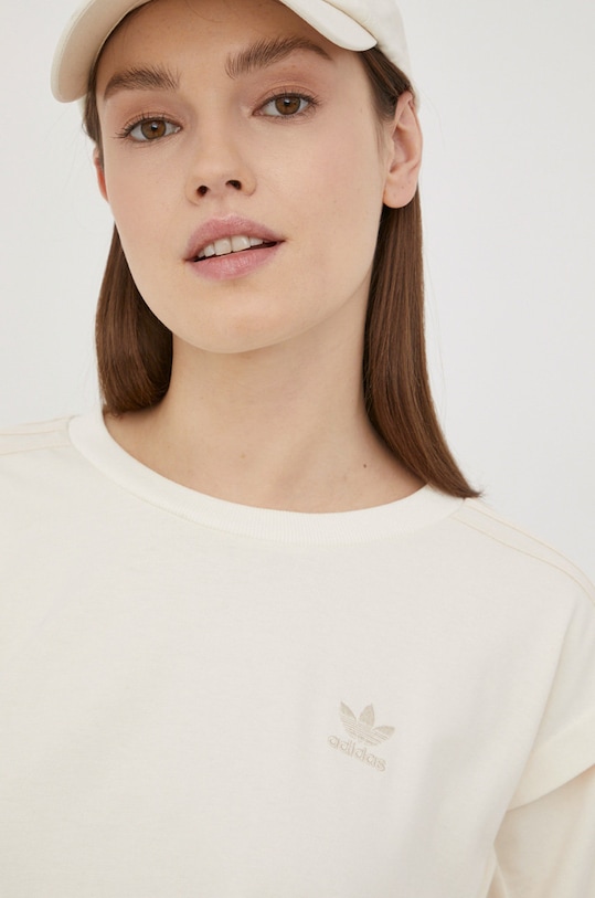 Хлопковая футболка adidas Originals Adicolor бежевый HC2013