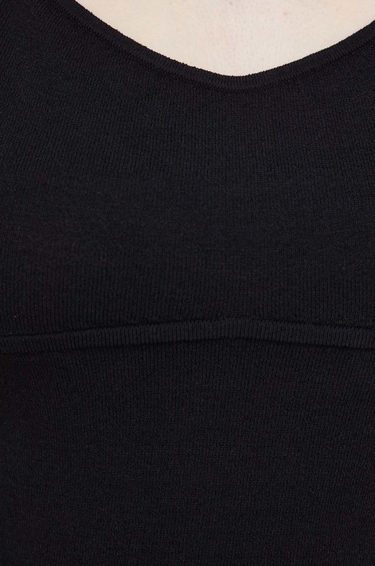 Top Sisley 11APLH002.100 crna