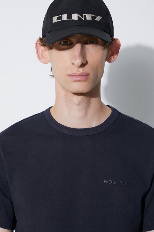 Pamučna majica Woolrich CFWOTE0067MRUT2924 mornarsko plava