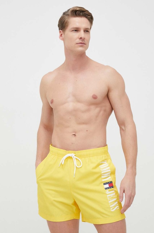 Tommy Jeans szorty kąpielowe wzorzyste żółty UM0UM02954.PPYX