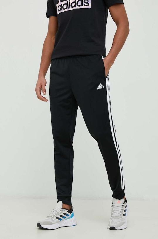 Спортивный костюм adidas чёрный IC6747