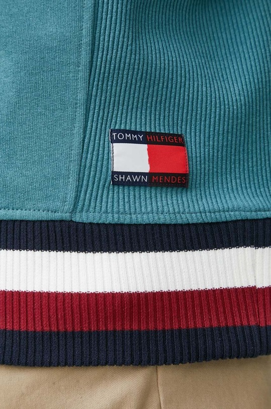 Mikina Tommy Hilfiger x Shawn Mendes MW0MW31185.PPYX tyrkysová