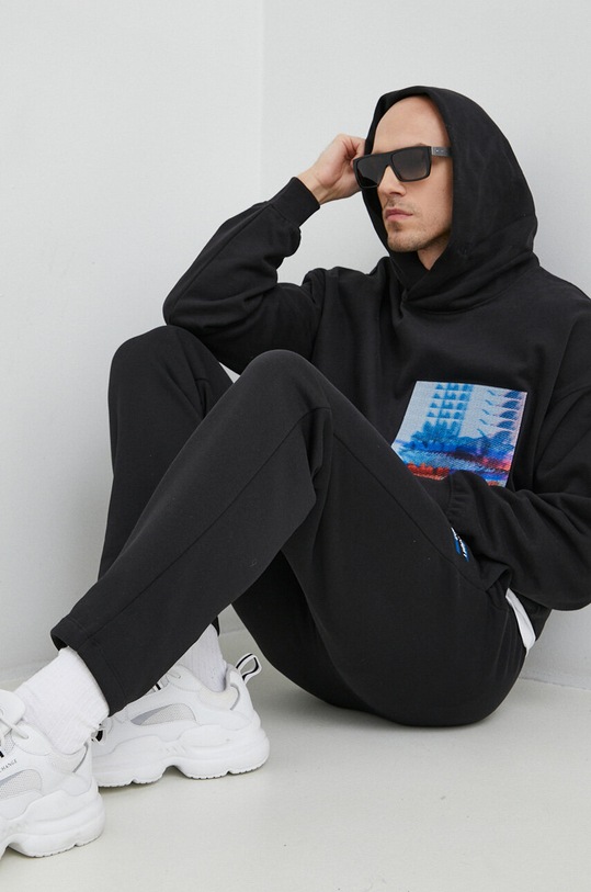 Calvin Klein Jeans bluza J30J323156.PPYX czarny SS23