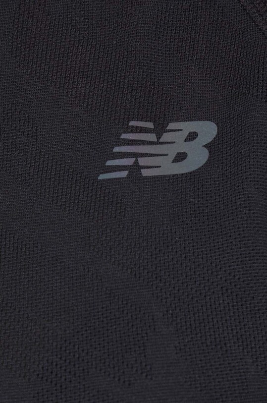 New Balance longsleeve do biegania Q Speed WT31282BK czarny