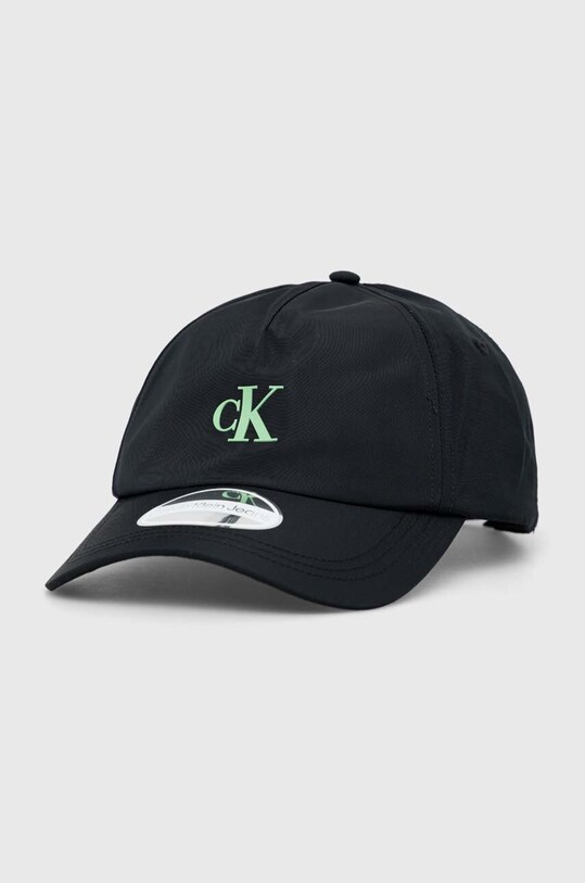 Кепка Calvin Klein Jeans аплікація чорний K60K610600.PPYX