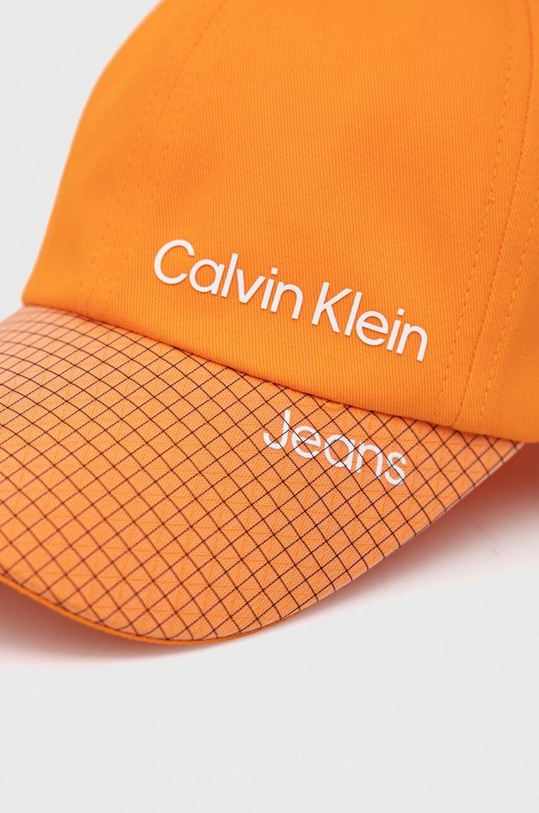 Calvin Klein Jeans czapka z daszkiem bawełniana dziecięca IU0IU00425.PPYX pomarańczowy SS23