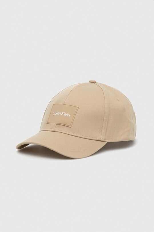 Памучна шапка с козирка Calvin Klein памук бежов K50K510377.PPYX