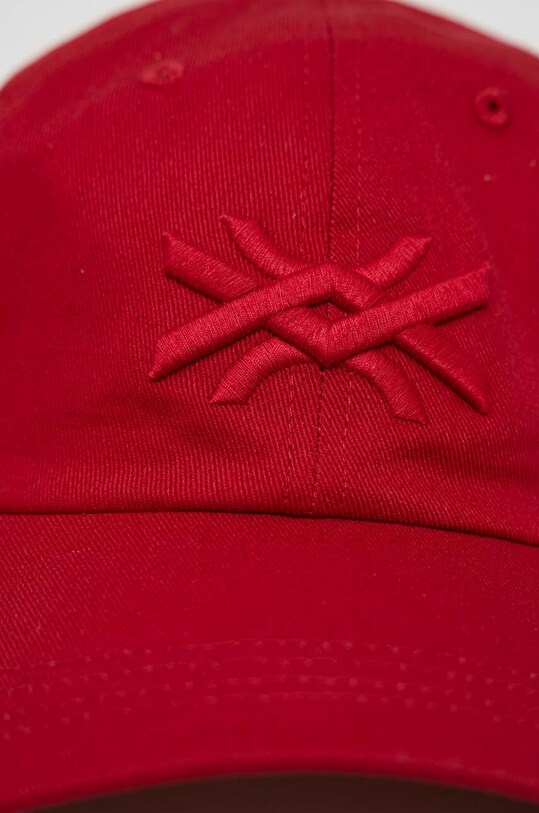 Βαμβακερό καπέλο του μπέιζμπολ United Colors of Benetton 6G1PU41OS.615 κόκκινο SS23