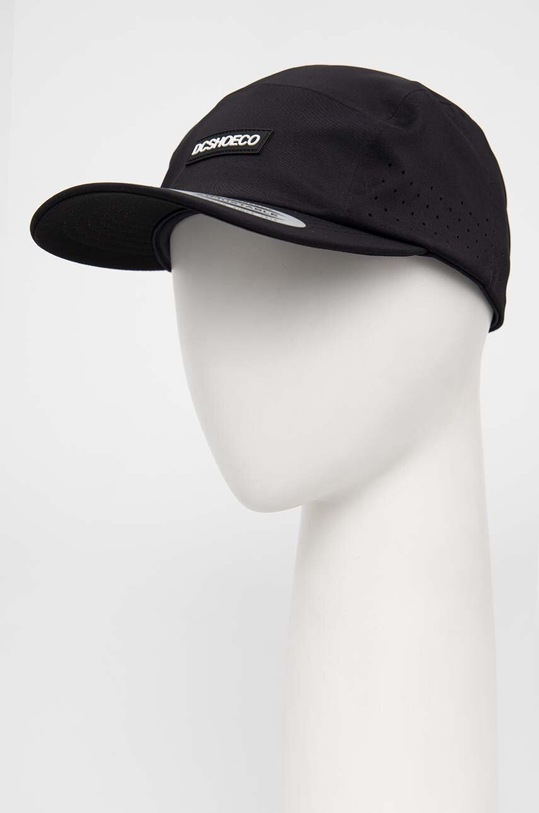 DC czapka z daszkiem aplikacja czarny ADYHA04140