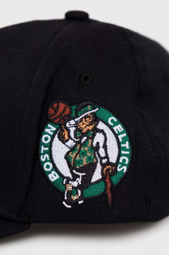 Шапка с козирка с вълна Mitchell&Ness BOSTON CELTICS HHSS3281 черен SS23