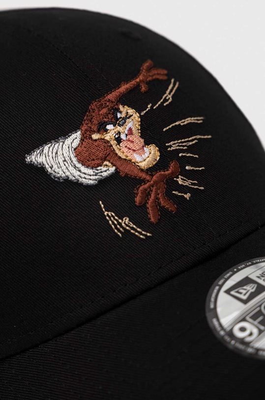 Bavlněná baseballová čepice New Era x Looney Tunes 60298659.BLK černá SS23