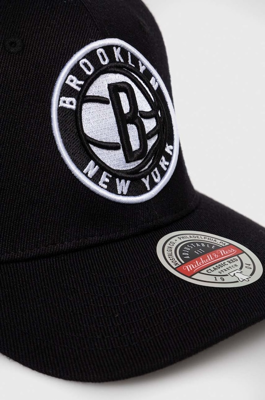 Mitchell&Ness sapka gyapjúkeverékből Brooklyn Nets HHSS3257.BNEYYPPPBLC fekete SS23