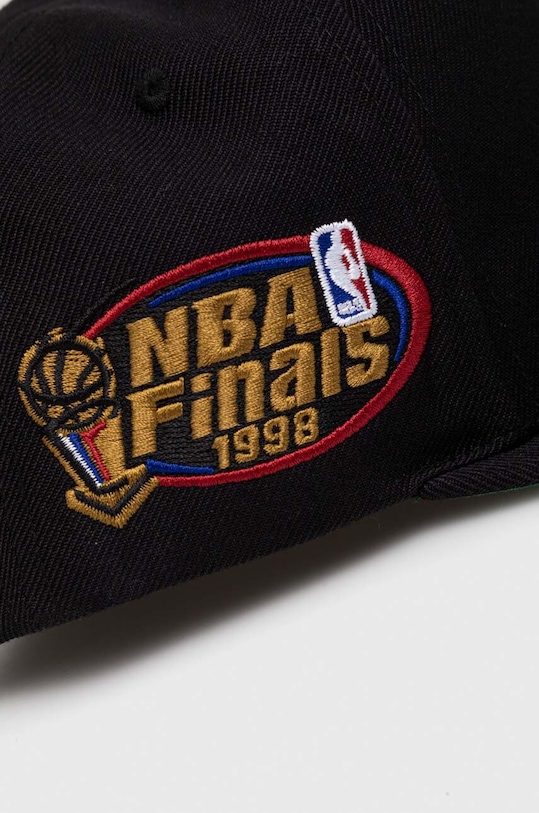 Καπάκι με μείγμα μαλλί Mitchell&Ness Chicago Bulls HHSS2976.CBUYYPPPBLC μαύρο SS23