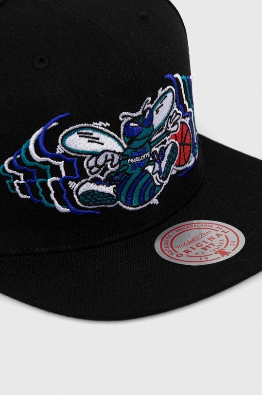 Mitchell&Ness czapka z daszkiem Charlotte Hornets HHSS5151.CHOYYPPPBLC czarny SS23