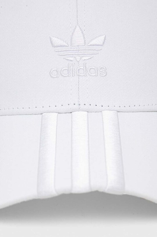 Шапка с козирка adidas Originals IL4851 бял AW24