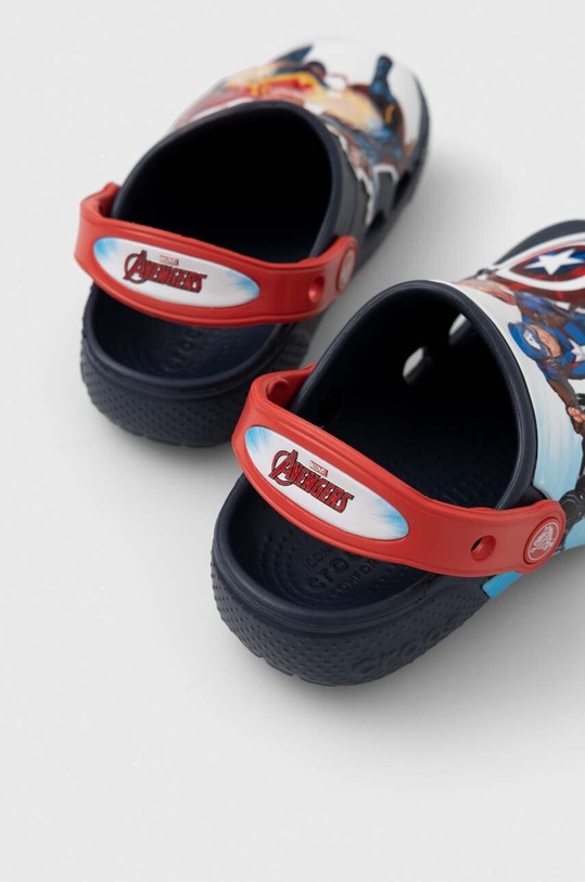 Chłopiec Crocs klapki dziecięce FL AVENGERS PATCH 207069.CROCS.FL.AVENGER granatowy