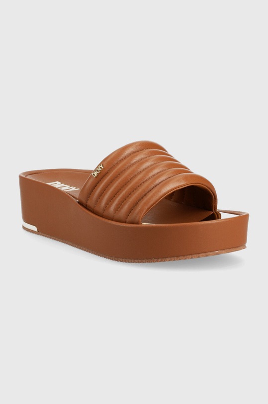 Δερμάτινες παντόφλες DKNY JASNA K4205489.DCG καφέ SS23