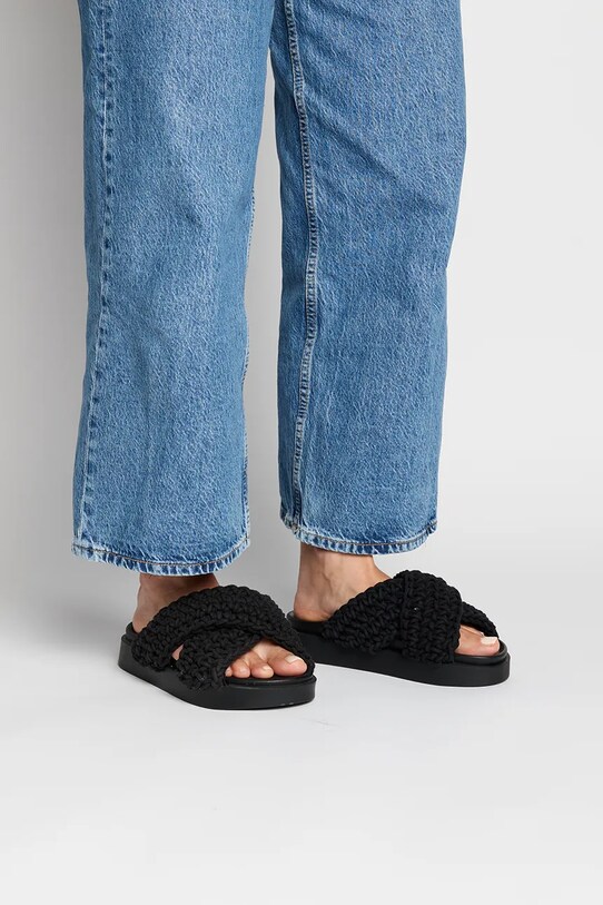 Inuikii klapki Woven 70104.105.Black