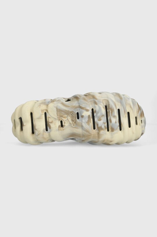 Crocs klapki Echo Marbled Slide 208467.2Y3 beżowy