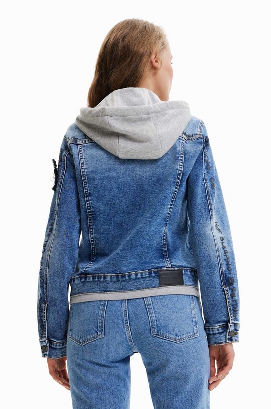 Desigual kurtka jeansowa niebieski 23SWED17