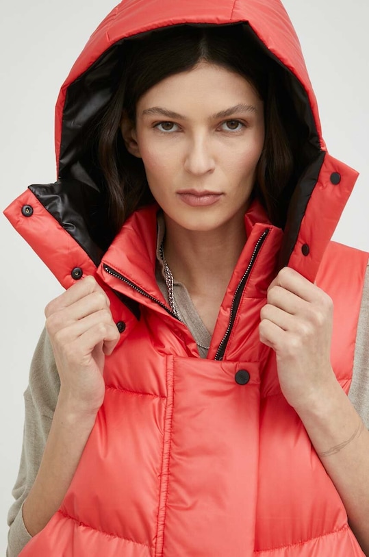 Αμάνικο από πούπουλα MMC STUDIO SPRING.BASIC κόκκινο