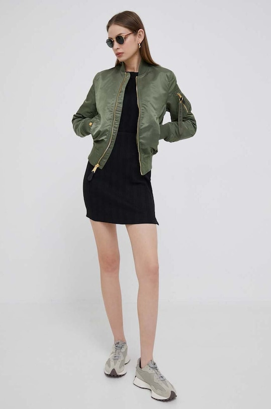 Яке бомбър Alpha Industries MA-1 VF LW WMN бомбър зелен 156001.393