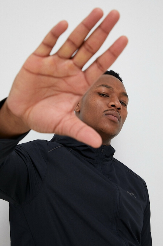 Běžecká bunda Under Armour Storm černá 1376795