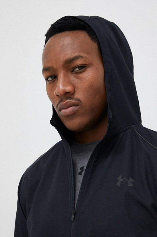 Under Armour jachetă de alergare Storm 1376795 negru