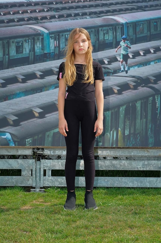 Sisley legginsy dziecięce z elastanem czarny 3F7EXF00P.G.SEASONAL