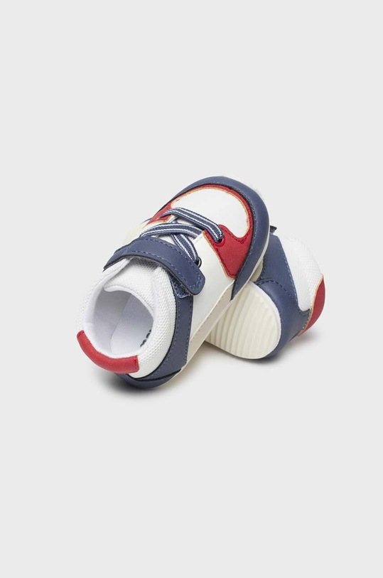 Dětské sneakers boty Mayoral Newborn nezateplené červená 9627.1U.NEWBORN
