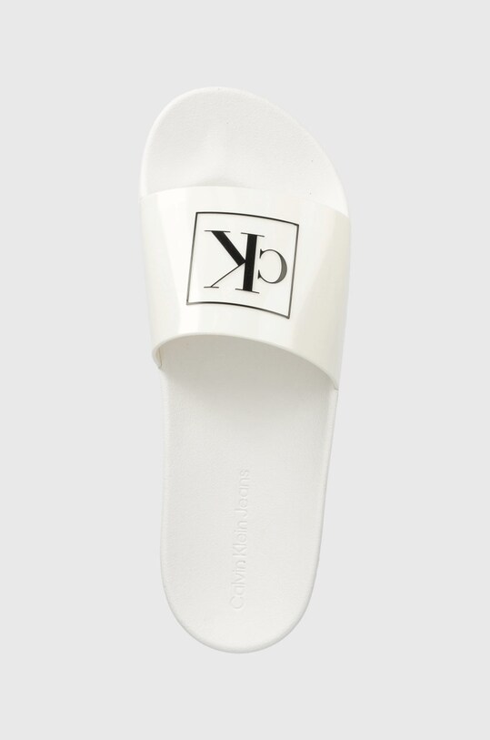 Natikači Calvin Klein Jeans YM0YM00591 TRUCK SLIDE MONOGRAM RUBBER M bela YM0YM00591