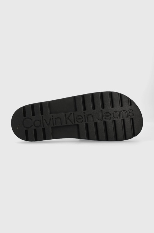 Calvin Klein Jeans klapki YM0YM00591 TRUCK SLIDE MONOGRAM RUBBER M YM0YM00591 czarny