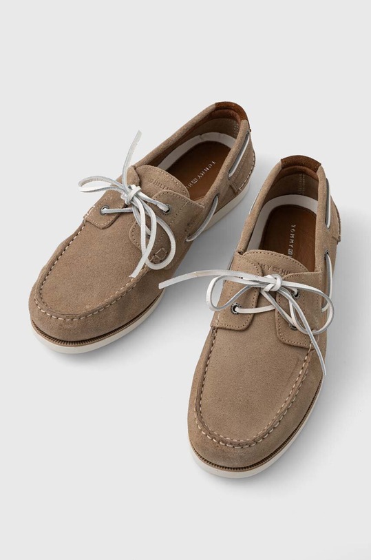 Tommy Hilfiger mokasyny zamszowe TH BOAT SHOE CORE SUEDE FM0FM04505 beżowy SS24
