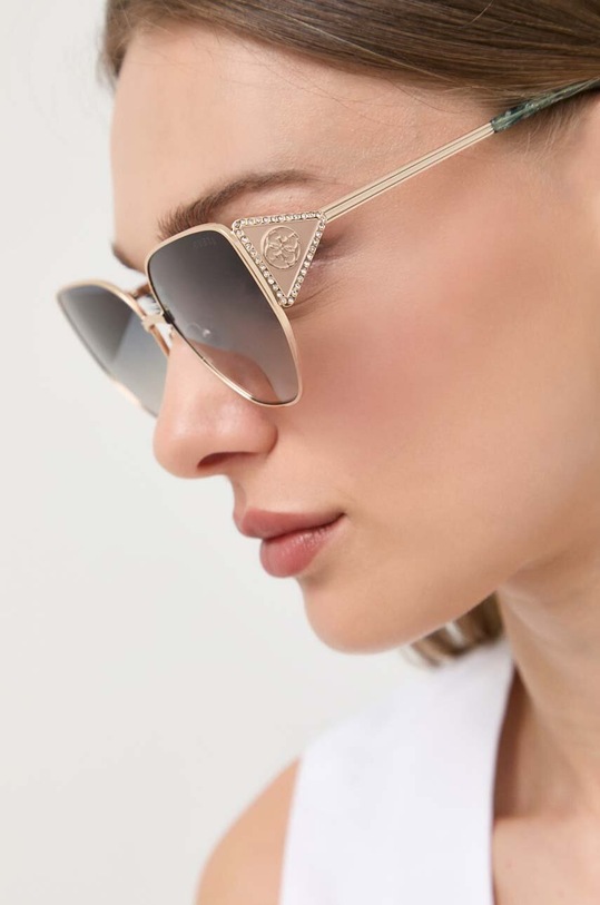 Сонцезахисні окуляри Guess GU7875.6033W бежевий