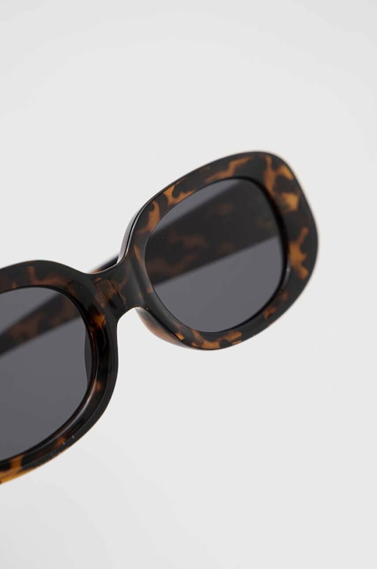 Akcesoria Vans okulary przeciwsłoneczne VN0007A71611 brązowy