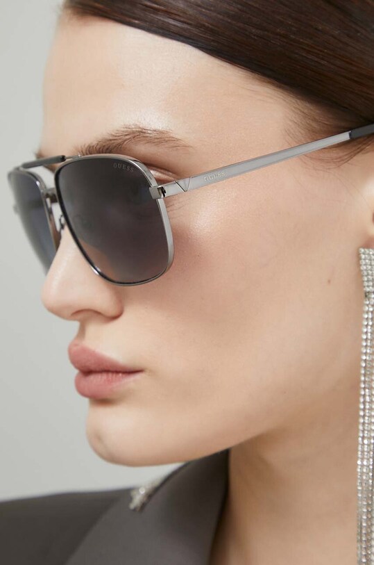 Guess ochelari de soare GU5210.6208B negru