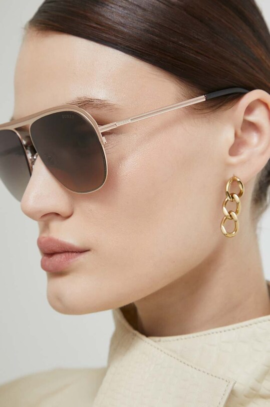 Солнцезащитные очки Guess GU5226.5932F бежевый