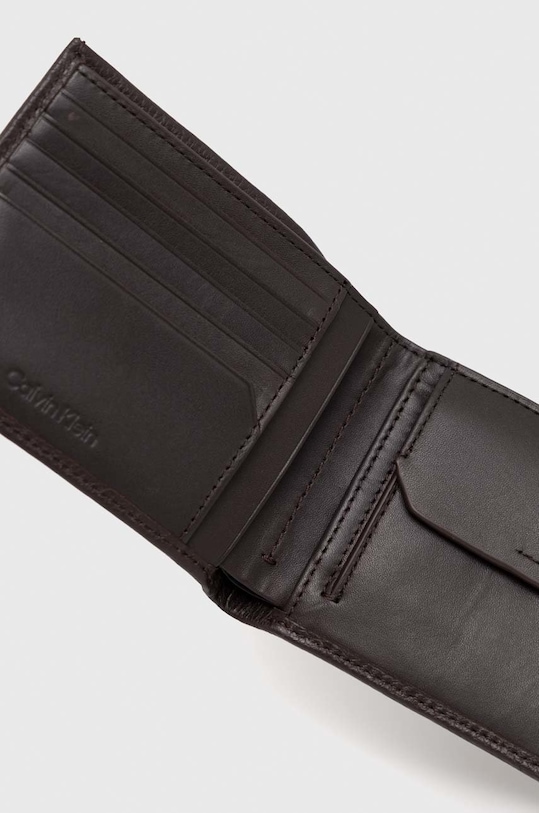 Doplňky Kožená peněženka Calvin Klein K50K507896.PPYX hnědá