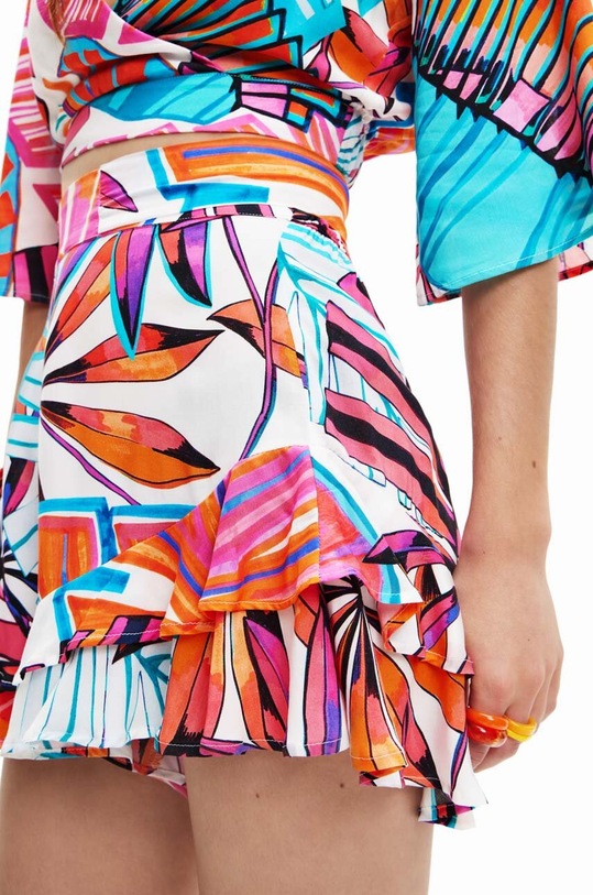 Odzież Desigual szorty 23SWMW10 biały