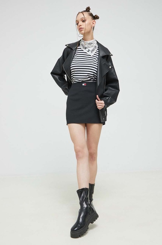 Tommy Jeans spódnica DW0DW15389.PPYX czarny SS23