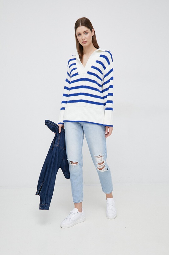 Calvin Klein Jeans jeansy Mom Jean Ankle J20J220610.PPYX niebieski SS23
