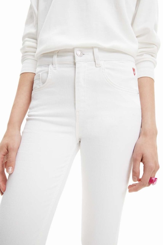 Desigual jeansi 23SWDD21 alb SS23