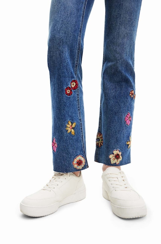 Odzież Desigual jeansy 23SWDD68 granatowy