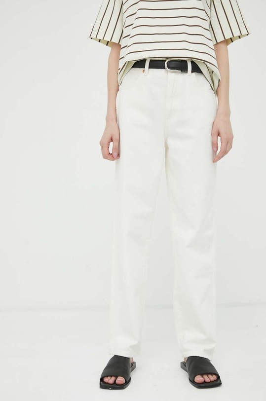 Wrangler jeansy Mom Straight Planet friendly beżowy W27MXM42L