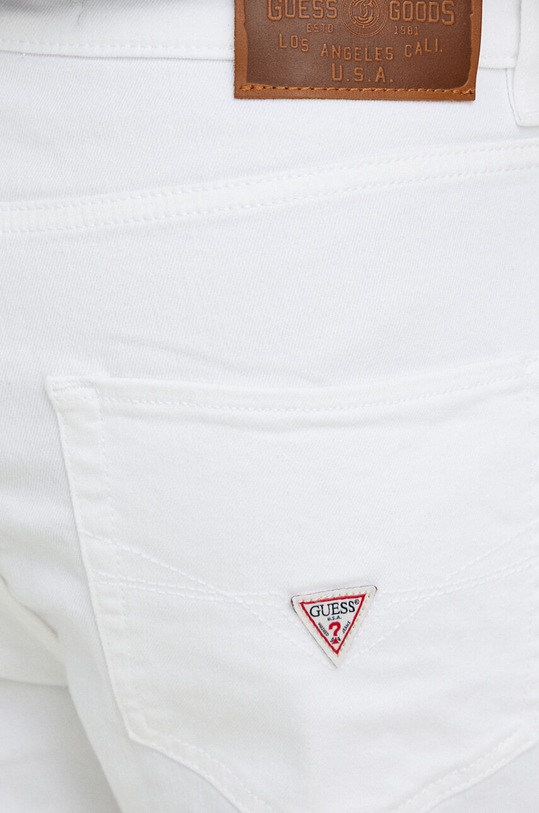 Guess jeansy James biały M3GA14.D4Z91