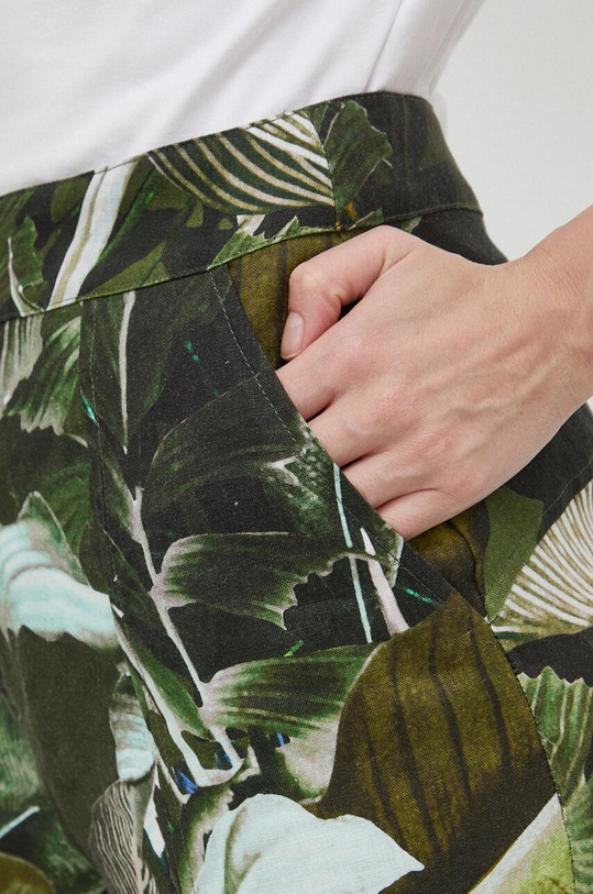 Guess spodnie lniane zielony W3GB38.WCWA0