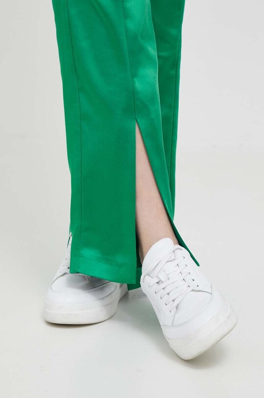 Брюки United Colors of Benetton зелёный 40V4DF03T.24B