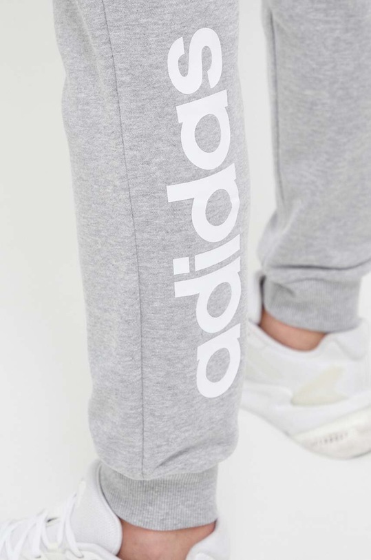 adidas spodnie dresowe bawełniane Essentials szary IC8816