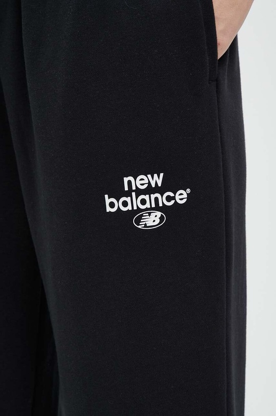Παντελόνι φόρμας New Balance μαύρο WP31508BK